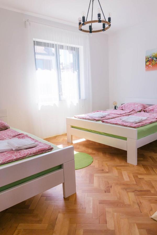 Albergue Sobe Kaki In Kivi Izola Exterior foto