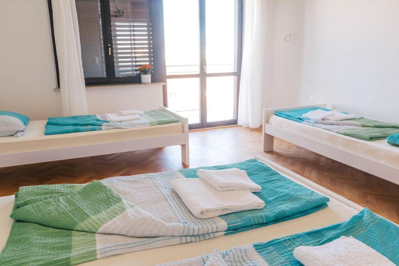 Albergue Sobe Kaki In Kivi Izola Exterior foto