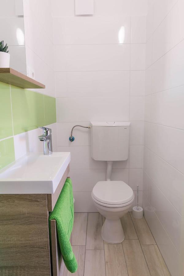 Albergue Sobe Kaki In Kivi Izola Exterior foto